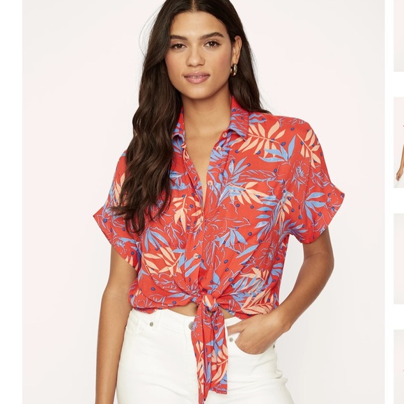 Lost + Wander Still On Vacay Shirt - Picture 2 of 5